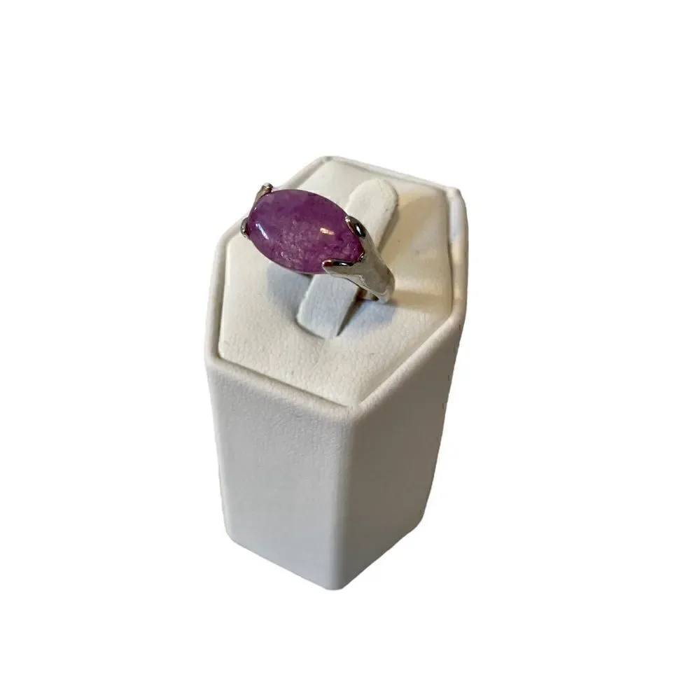 Vintage Light Purple Stone Ring on silver toned band. Size 7.